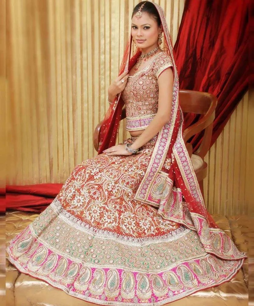 Bridal Designer Lehenga at best price in Surat by Maruti Fashion ...