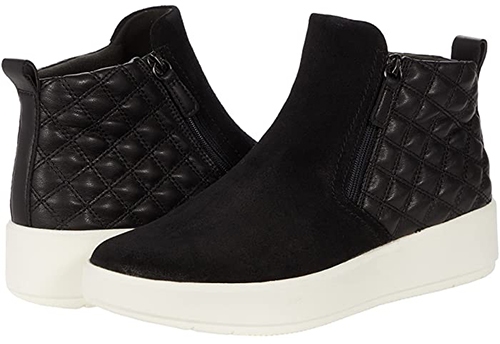 Clarks Layton Zip Sneaker | 40plusstyle.comClarks Layton Zip Sneaker