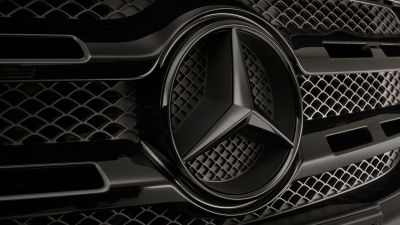 Mercedes Benz X Class, Logo