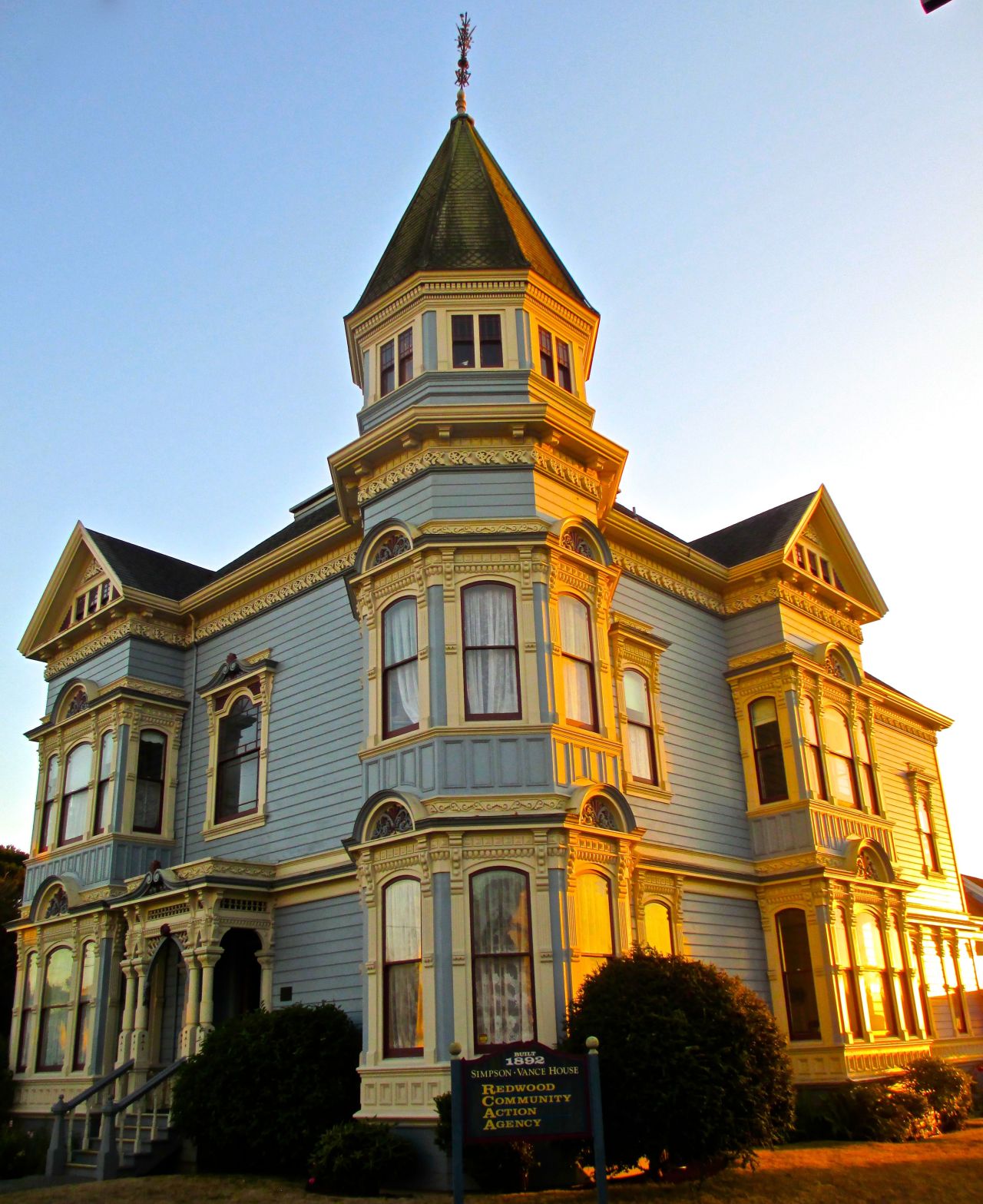 thealy50:
“The Simpson-Vance house. Built in 1892. Eureka, CA.
”