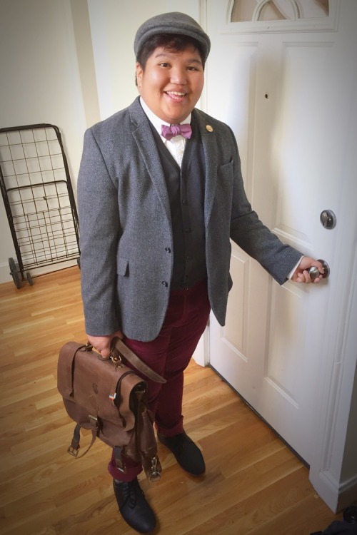 dapperxdyke:
“Off to my internship to counsel clients!
”
10 years later, I’m running my own private practice as a licensed psychotherapist, but not without quitting the field from burnout from community health and coming back because healing our...