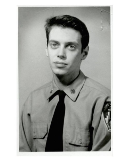 Steve Buscemi was a New York City firefighter from 1980 to 1984, with Engine Company No. 55, in the Little Italy section of New York. The day after the 9/11 attacks in New York, he returned to his old firehouse to volunteer; he worked twelve-hour...