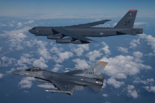 Dutch RNLAF F-16s Practice Interceptions on a 2nd Bomb Wing (Barksdale AFB, Louisiana) B-52 Stratofortress ove the North Sea During Exercise Polar Growl.
Photos: Frank Crébas/Koninklijke Luchtmacht via The Aviationist