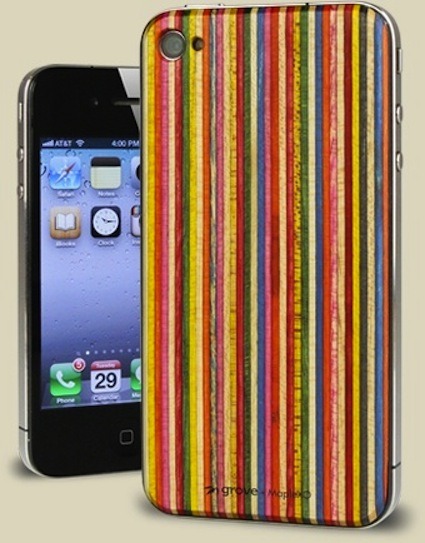 portalecycle:
“ Upcycle: designer usa restos de pranchas de skate para fazer capinha de celular
”