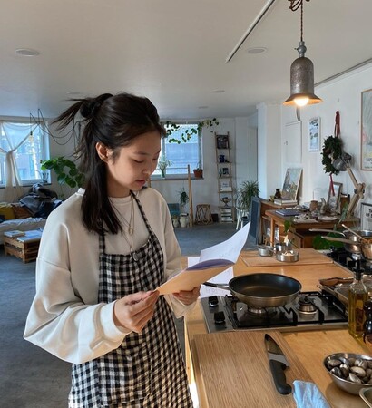 cooking, beauty and jennie kim