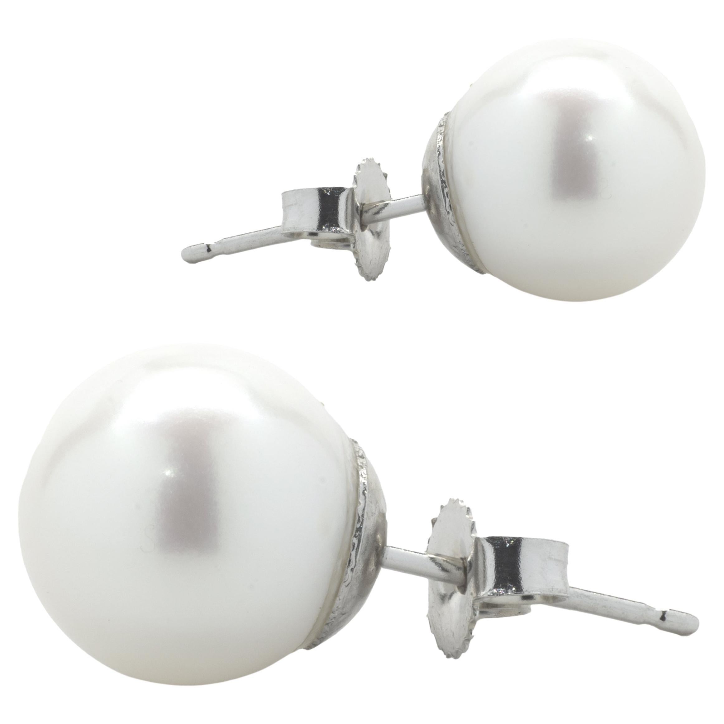 14 Karat White Gold Cultured Freshwater Pearl Studs