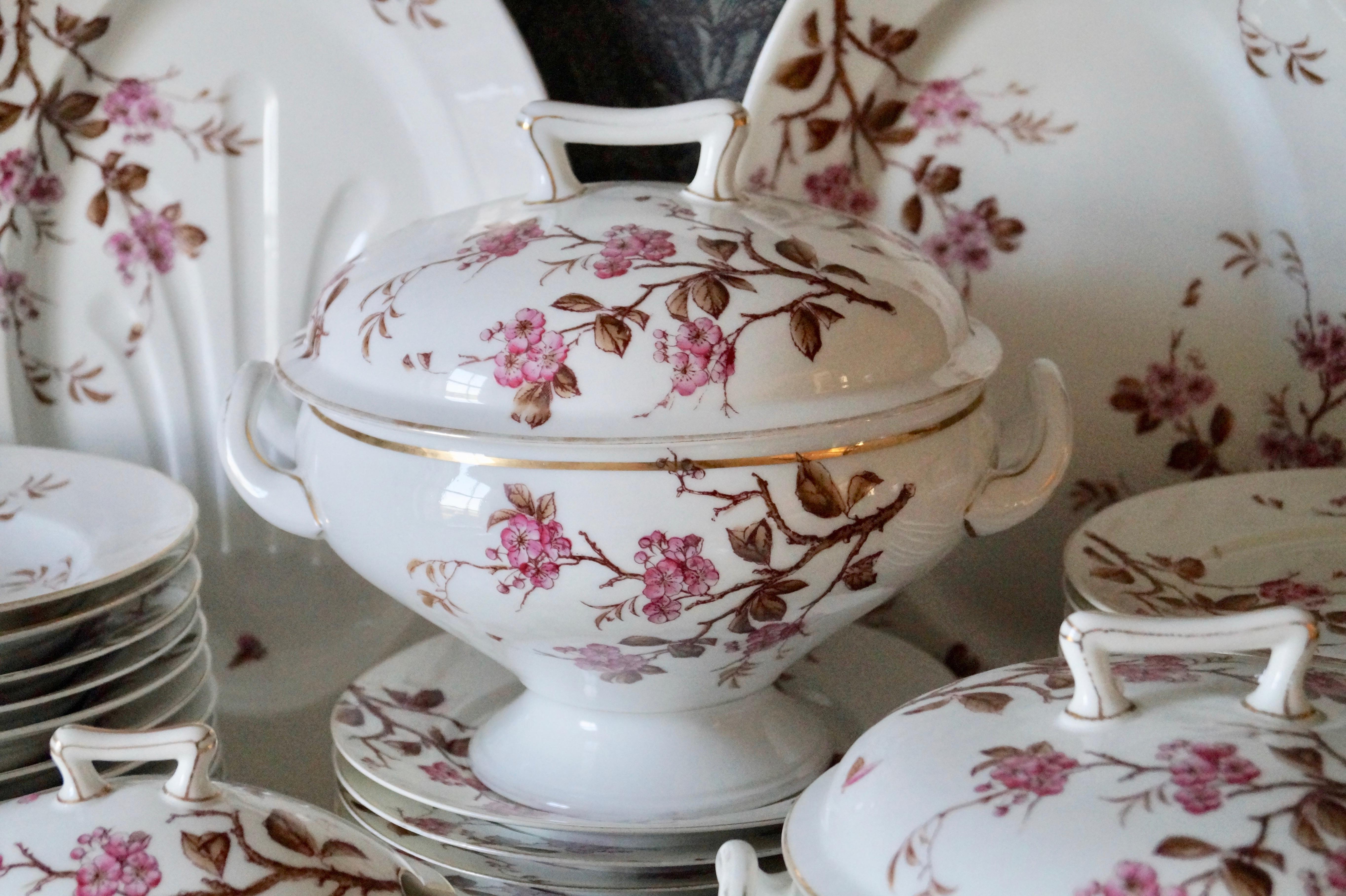 french porcelain dinnerware