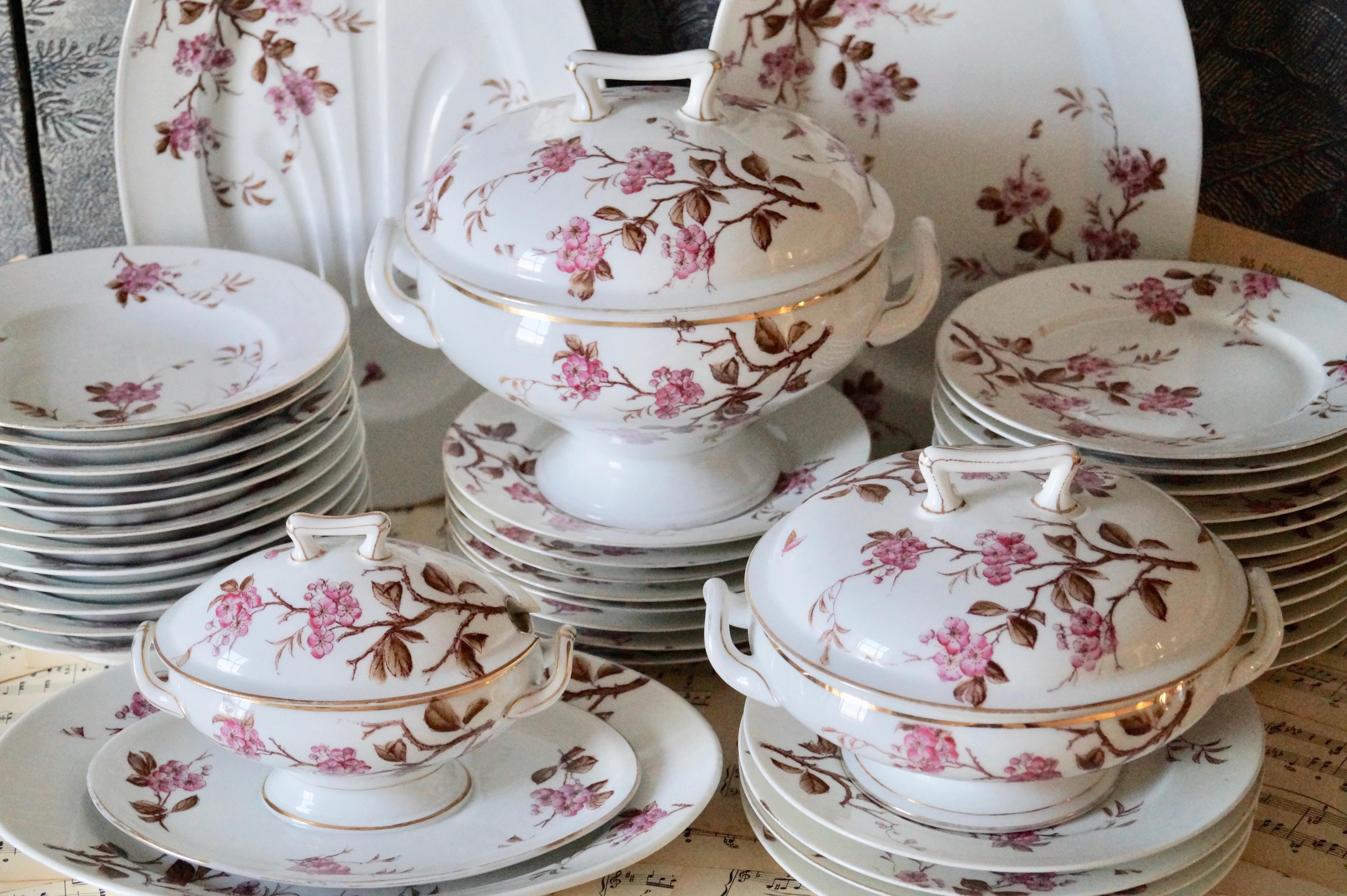 Empire Antique French Old Paris Porcelain Dinnerware, 1900s