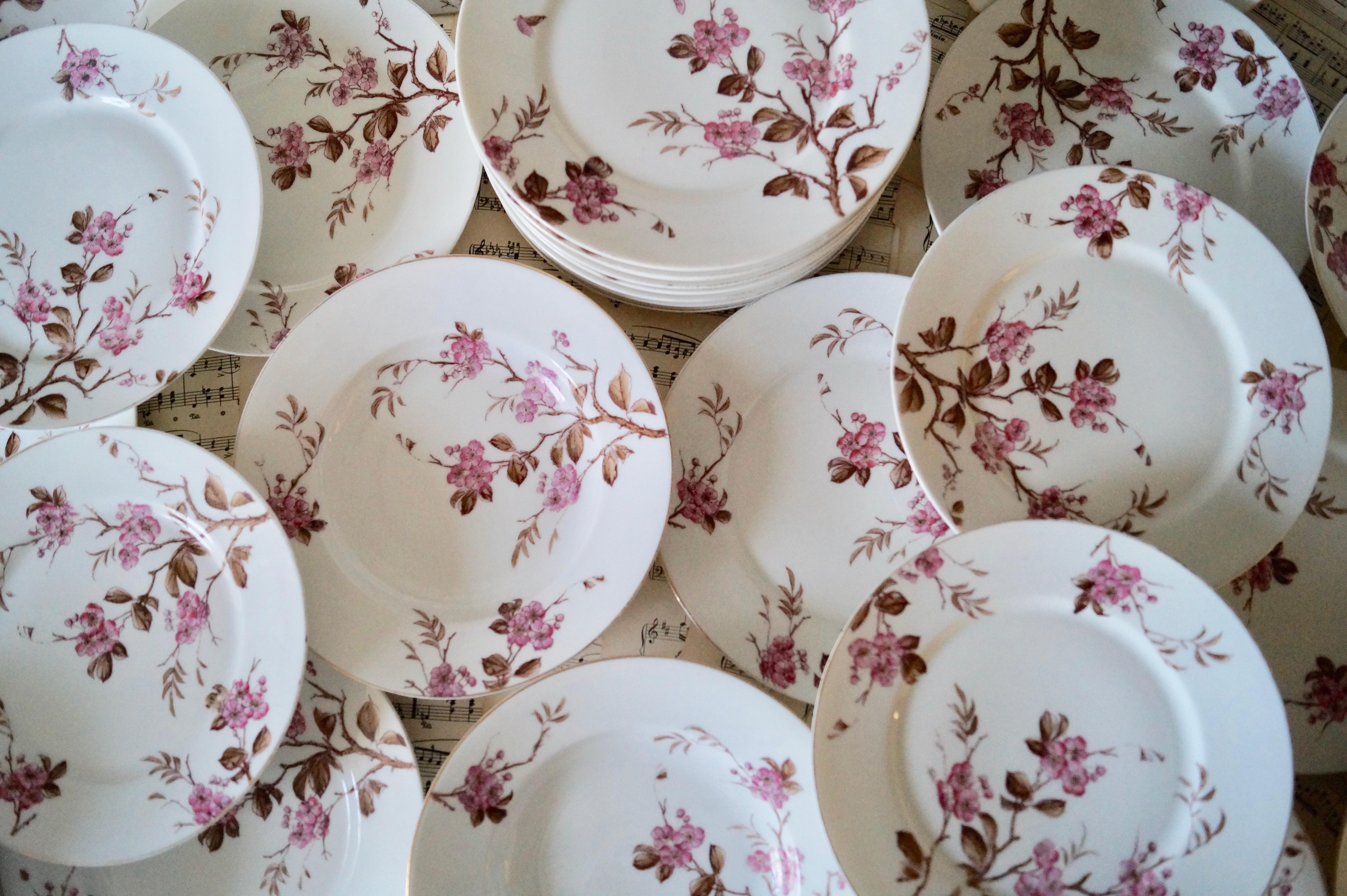 Antique French Old Paris Porcelain Dinnerware, 1900s 2