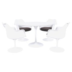 Vintage "Tulip" Dining Room Set by Eero Saarinen for Knoll