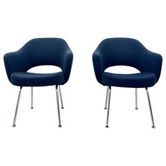 Midcentury Navy Blue Wool Upholstered Eero Saarinen Knoll Armchairs, Pair