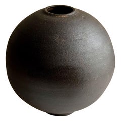 Minimalist Black Round Ceramic Moon Jar Vase