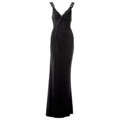 Schwarzes Versace-Abendkleid mit Rüschen und Kettenbesatz und Schulterriemen, H/W 2007