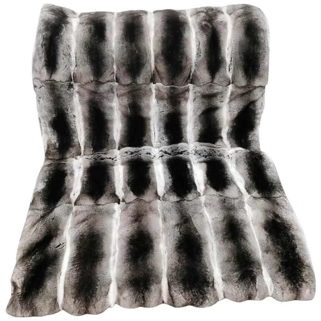 Brand New Chinchilla Fur Blanket (Size 40"x60") 2 rectangle pillows