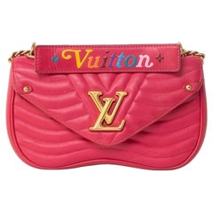 Borsa a spalla Louis Vuitton New Wave MM Fragola 