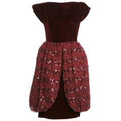 Robe de cocktail vintage Vicky Tiel en tulle et velours bordeaux à sequins (années 1980)