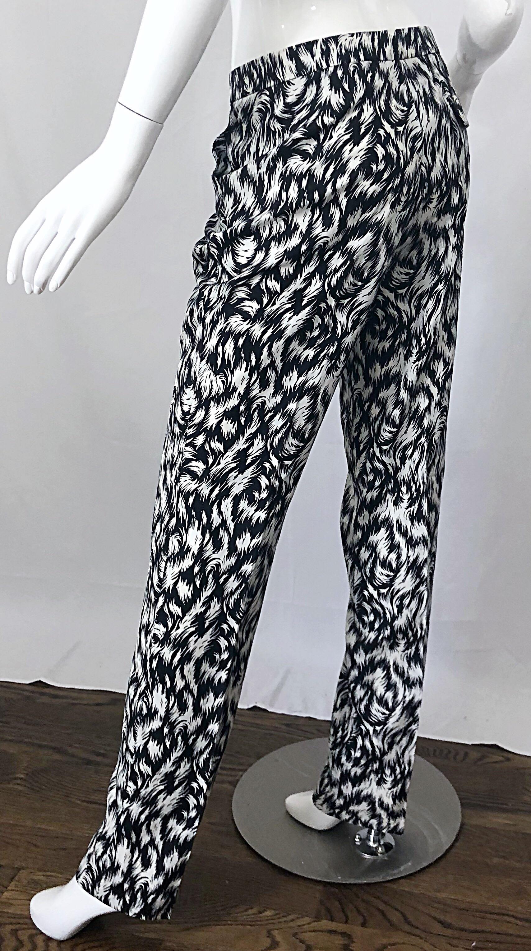 Women's New Derek Lam Size 8 Black and White Feather Print Pajama Style Silk Pants For Sale