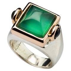 Unisex Art Deco Style 18 Karat Gold Green Agate Tourmaline Design Ring