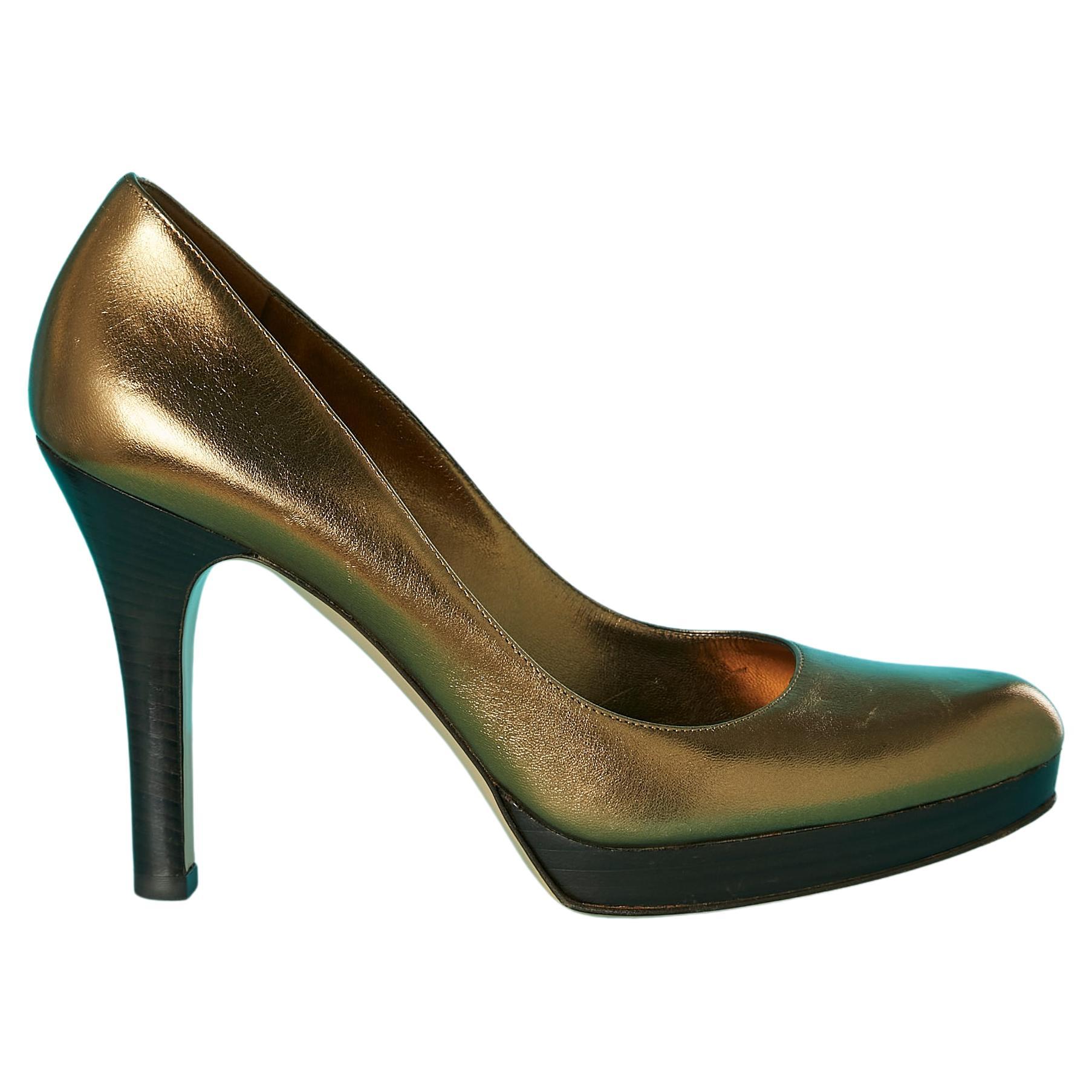 Bronze metalized leather pump Gucci 