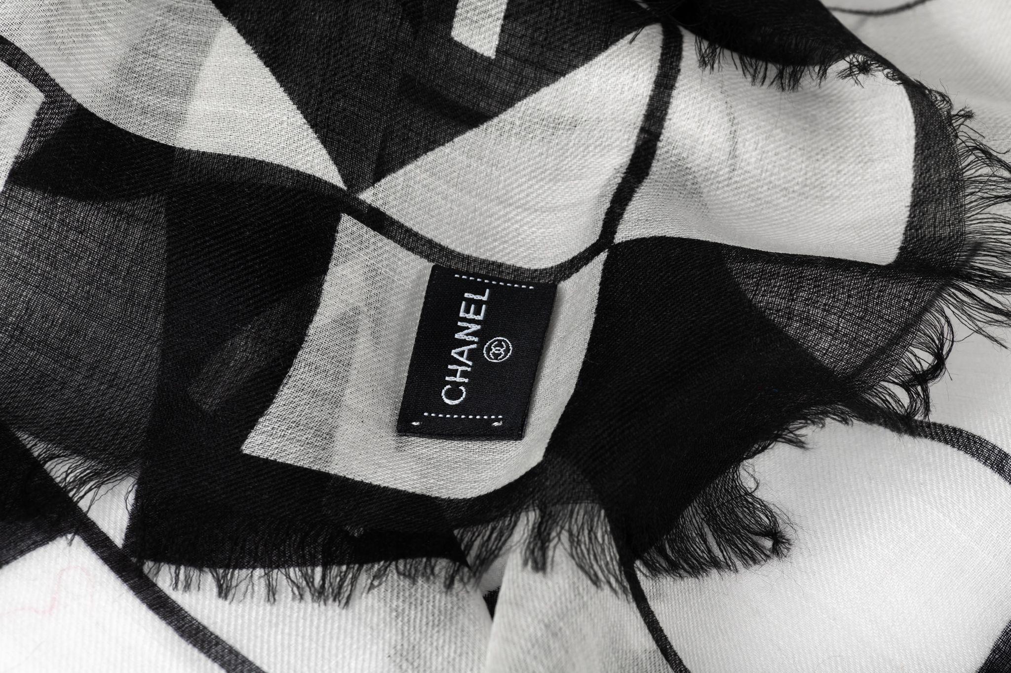 chanel shawl black and white