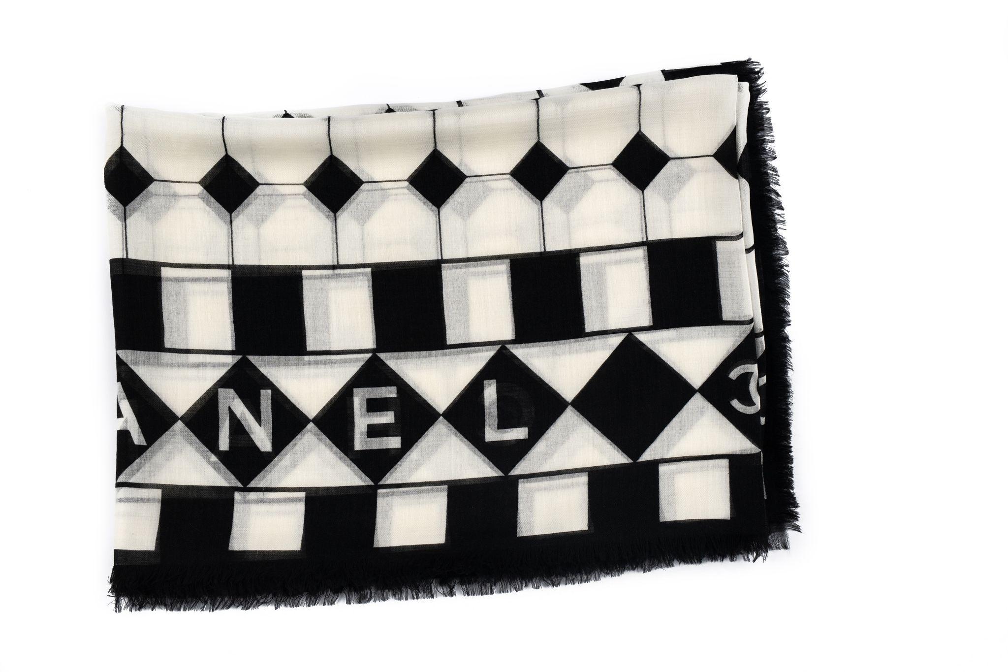 Women's Chanel New Black White Cashmere Shawl