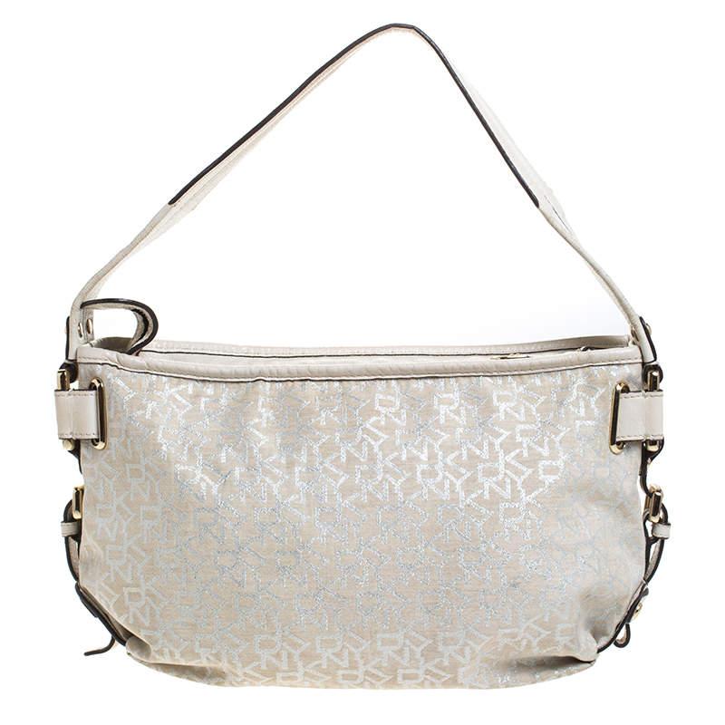 Dkny Ivory Signature Fabric and Leather Shoulder Bag In Good Condition For Sale In Dubai, Al Qouz 2