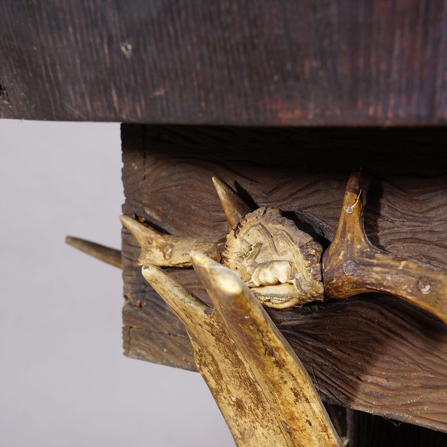 Elaborate Handmade Black Forest Style Antler Side Table ca. 1900 For Sale 4