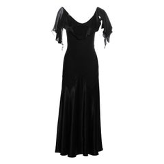 John Galliano - Robe de soirée en crêpe noire à dos en satin, automne-hiver 1994