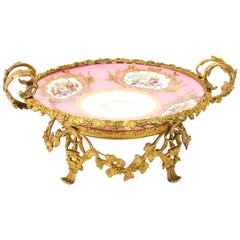 In Ormolu gefasster Tafelaufsatz aus Sevres-Porzellan Chateau De Bizy:: 1843:: 19