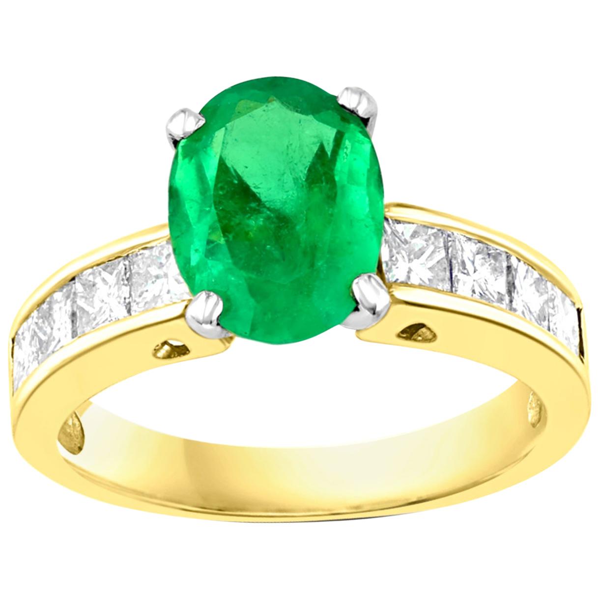 Oval Emerald and Diamond Ring 14 Karat Yellow Gold