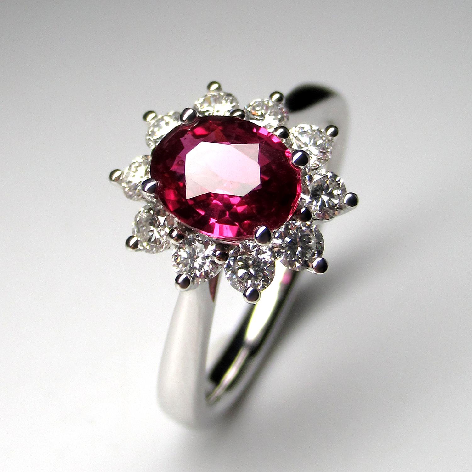 Ring Burmese Unheated Ruby natural Gold Promise Engagement ring For Sale 3