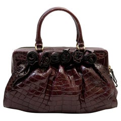 Sac Valentino Garavani en alligator violet