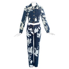 Combinaison pantalon en jean bleu Vivienne Westwood avec imprimé floral blanchi, P/E 1994