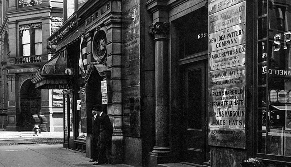 September 27, 1913 - Broadway, south of Bleecker Street photo - John ...