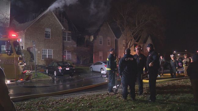 Crews battled a fire overnight at a northwest Columbus apartment complex on Sunday (WSYX)