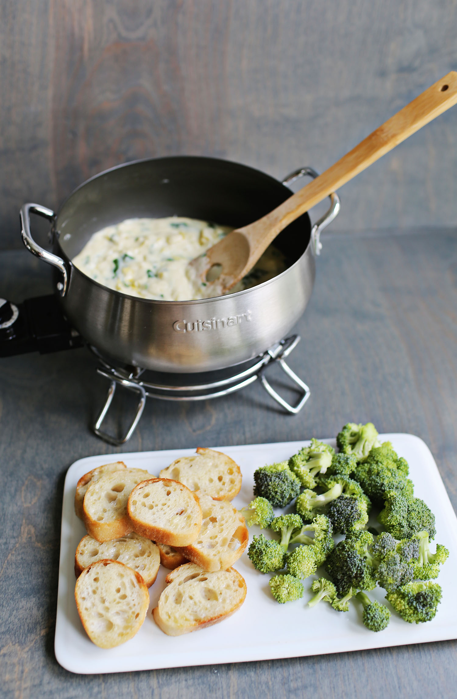 Spinach and artichoke fondue