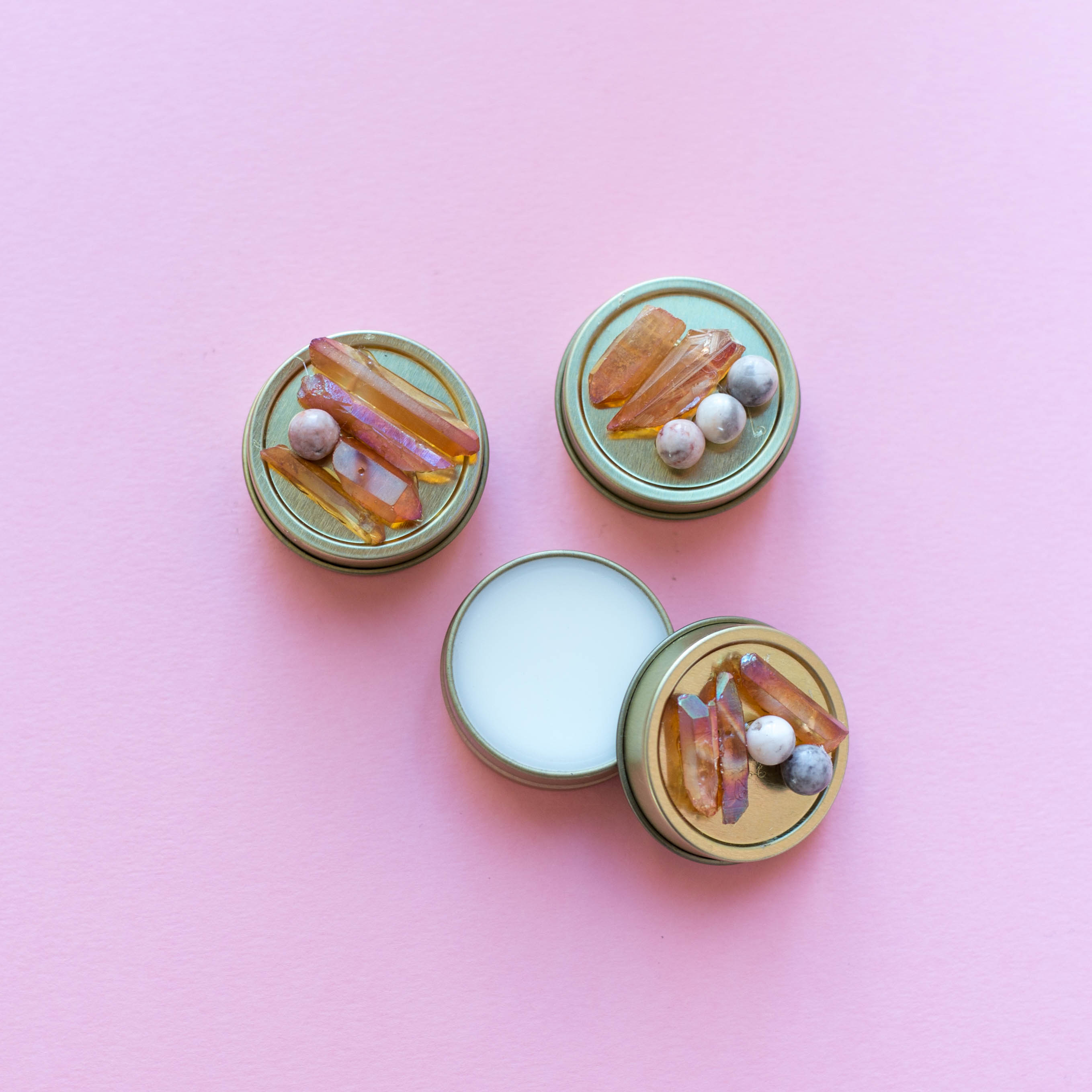 DIY Lip Balm- click through for the full tutorial! 