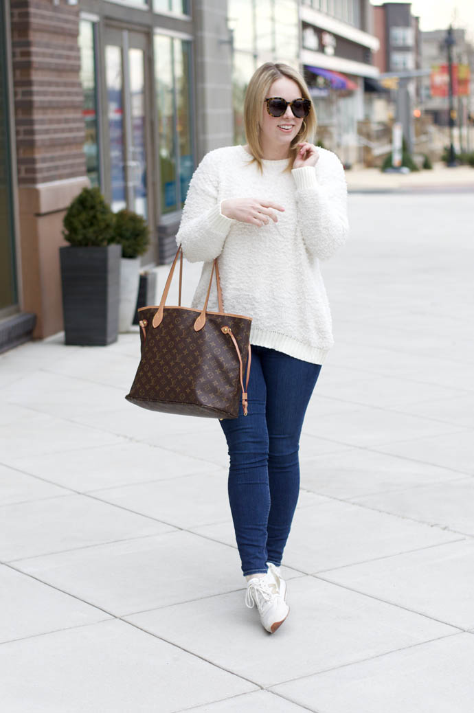 cozy winter sweater outfit