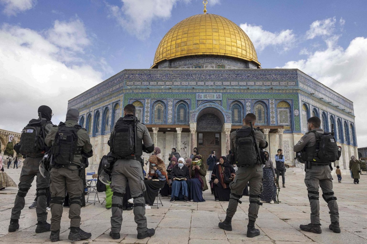 What did Israel do to Al-Aqsa Mosque? Did Israel burn Al Aqsa Mosque ...