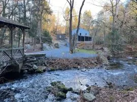 Peaceful Gateway to Island Creek Cottage