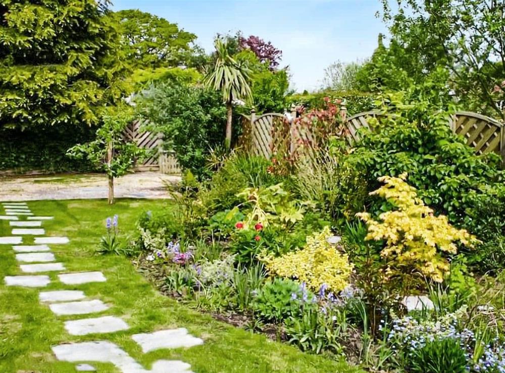 The setting (photo 2) at Appletree Cottage in Peasmarsh, East Sussex