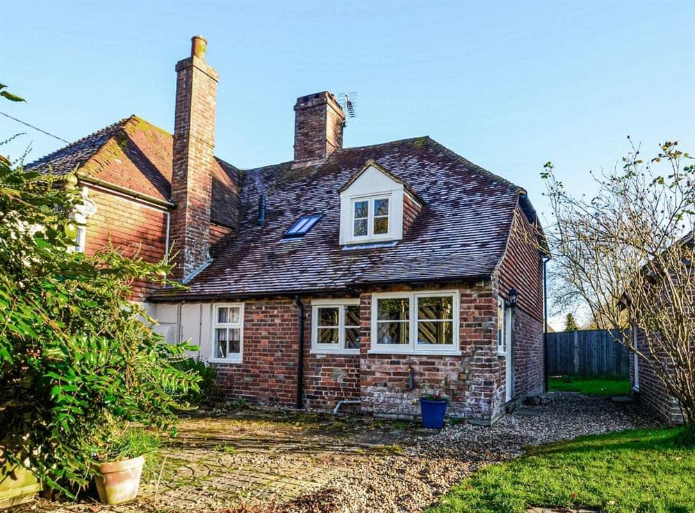 The setting at Appletree Cottage in Peasmarsh, East Sussex