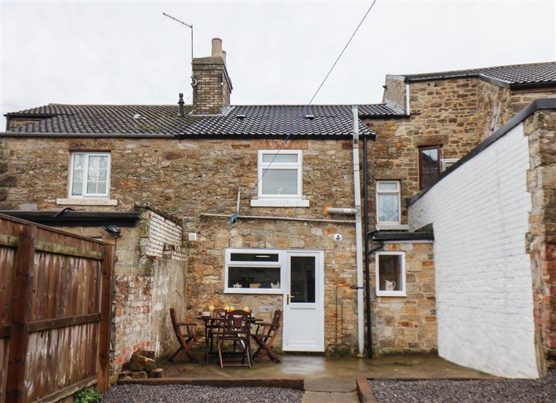 The setting of Stonerow Cottage at Stonerow Cottage, Lingdale near Boosbeck