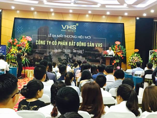 Mẫu bảng hiệu mua bán nhà đất - Công ty Cổ phần Bất động sản VHS