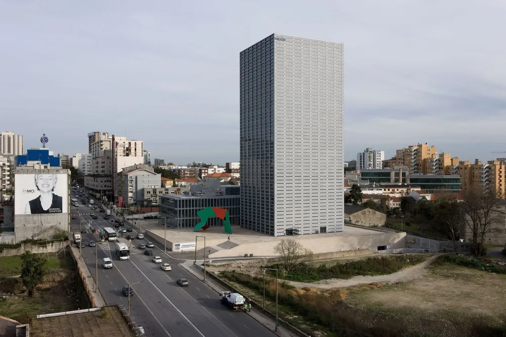 Souto de Moura . Burgo Tower . PORTO Luis Ferreira Alves  AFASIA (1)