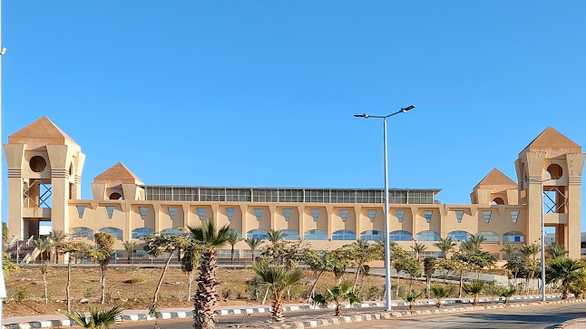 Helwan University - school image