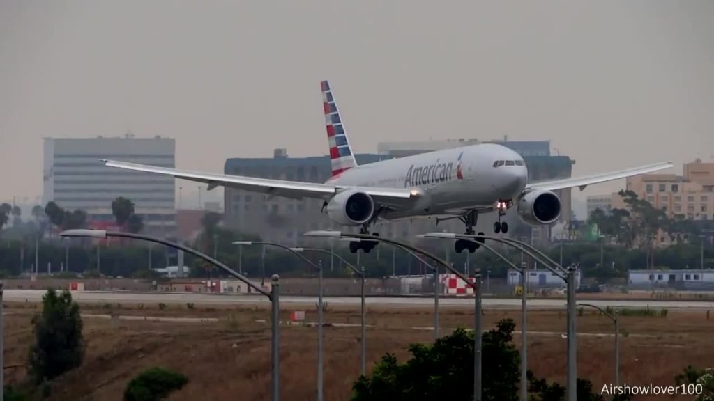 American Airlines Boeing 777-200ER New Livery Landing LAX @Airshowlover100