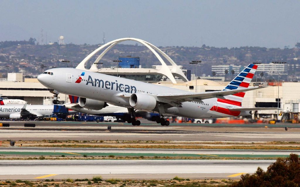 American Airlines Boeing 777-200ER take off at LAX