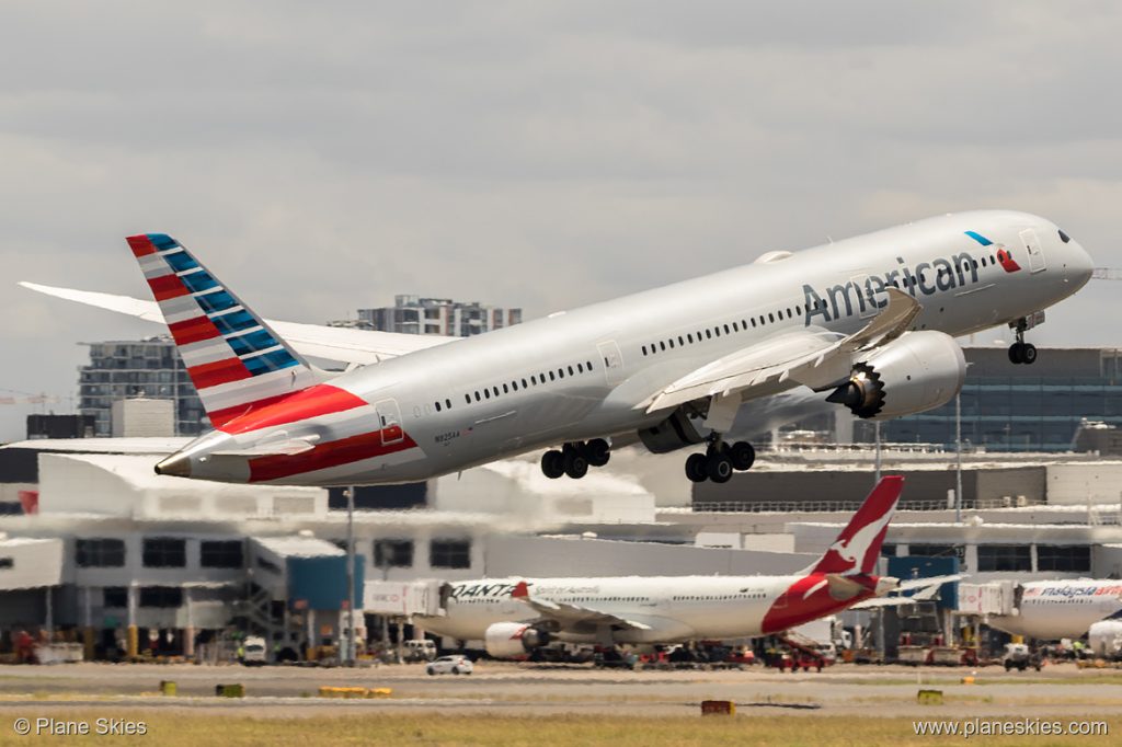 American Airlines Boeing 787-9 N825AA at Sydney Kingsford Smith International Airport (YSSY:SYD) @Plane Skies