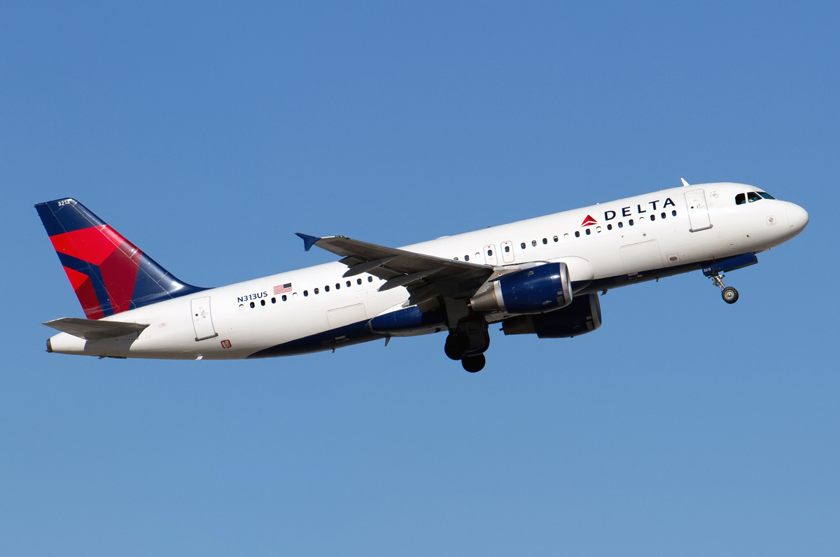 N313US Delta Air Lines Narrow Body Airbus A320-211 Photos